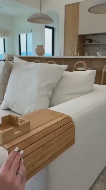 Eleganter Couch-Butler aus Bambusholz